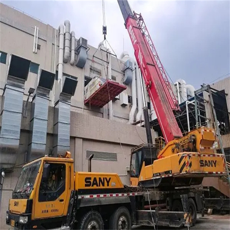 江岸租赁大型汽车吊，助力工程项目高效进行