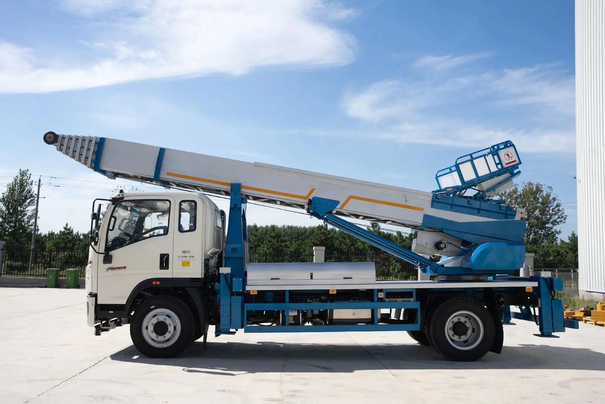 江岸云梯上料车租赁费用